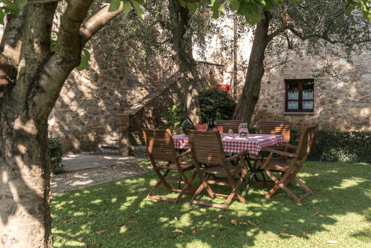 Aparthotel Borgo Al Cerro Casole dʼElsa Zewnętrze zdjęcie