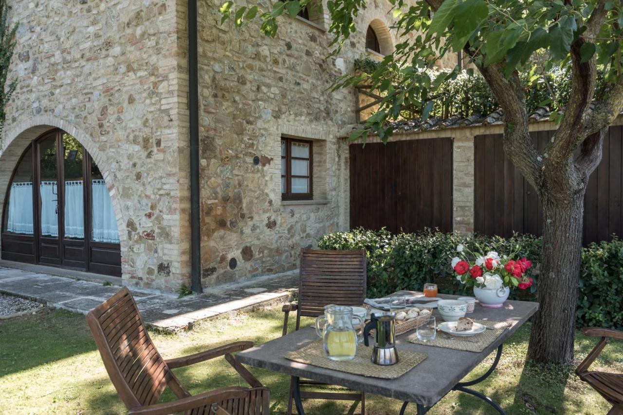 Aparthotel Borgo Al Cerro Casole dʼElsa Zewnętrze zdjęcie